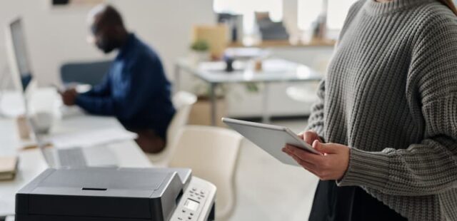Follow-me printing: soluția pentru print securizat în birou